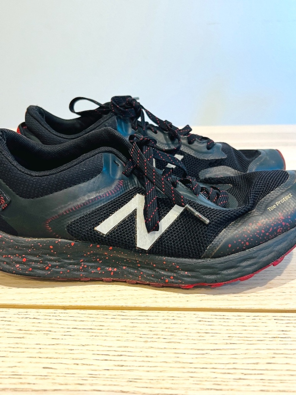 New Balance Fresh Foam Arishi v1 Trail Men's Size 9.5 Black Red Shoes MTARISN1